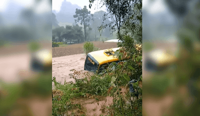 Motorista salva dez crianças presas em ônibus escolar durante enchente em SC; veja