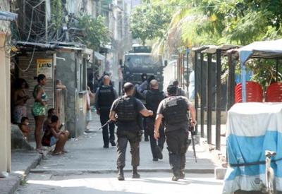 Justiça aceita denúncia contra dois policiais que estavam no Jacarezinho