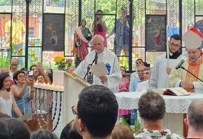 Padre Júlio Lancellotti recebe apoio de lideranças religiosas: "Mexeu com o senhor, mexeu com todos"