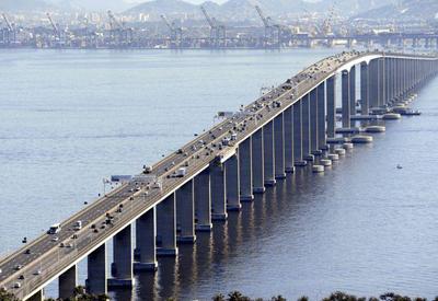 Quase 2 milhões de veículos devem passar pela ponte Rio-Niterói no carnaval