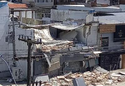 Três dias após tragédia, mais um prédio desaba no Recife