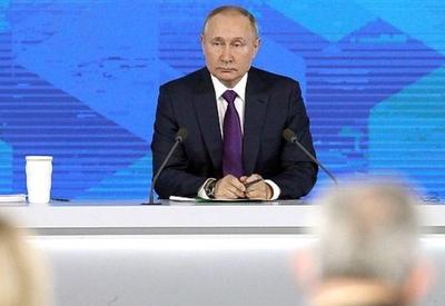Putin agradece a Papai Noel por se tornar presidente da Rússia