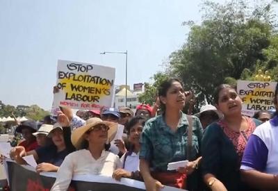 Mulher protestam nas ruas de vários países por igualdade e direitos básicos