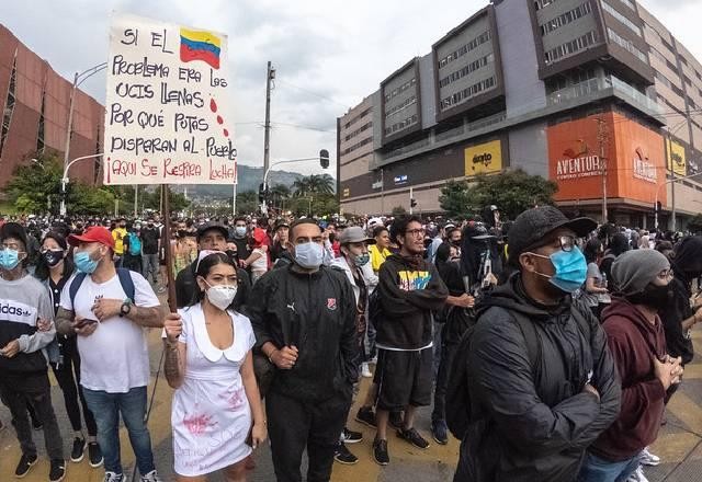 Colômbia ultrapassa 100 mil mortos pela covid-19
