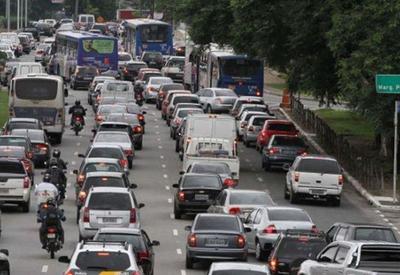 Com greve de ônibus, Prefeitura de São Paulo libera rodizio