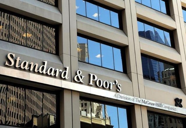 Agência Standard & Poor's eleva nota de crédito do Brasil