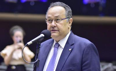 "Não existe animosidade com o governo", diz presidente da bancada evangélica na Câmara 