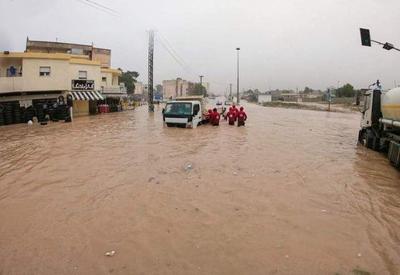 Cerca de 10 mil pessoas estão desaparecidas após inundações na Líbia