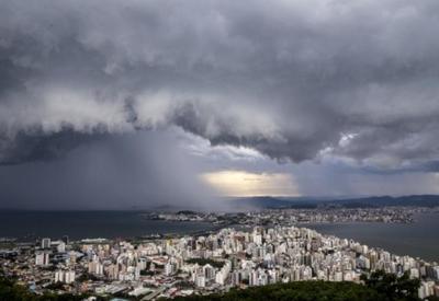 Aviso de perigo: granizo e ventania vão atingir sul do Brasil