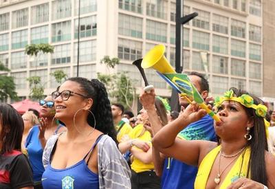 Brasil nas oitavas da Copa: serviços públicos fecharão mais cedo hoje