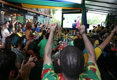 Brasil x Camarões: veja o que abre e o que fecha em todo o país