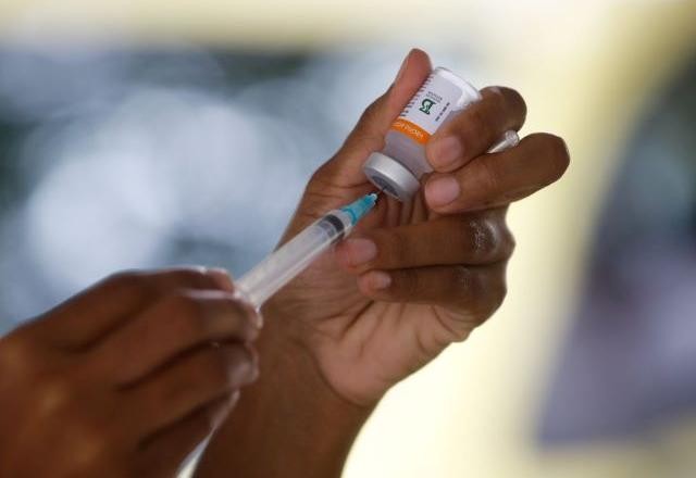 Mapa da Vacina: 4,6% da população recebeu a 3ª dose