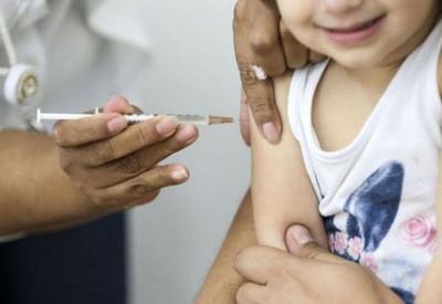 Maioria em consulta pública é contra prescrição médica para vacina infantil