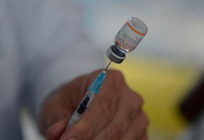 Brasil recebe 7,7 mi de doses de vacina contra covid para crianças
