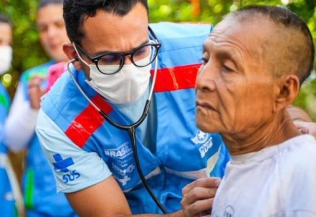Hospital de campanha para atendimento do povo Yanomami é inaugurado